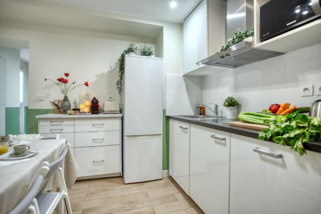 Amazing Apart New Bastille 3 Bedrooms 2 Bathrooms Párizs Kültér fotó